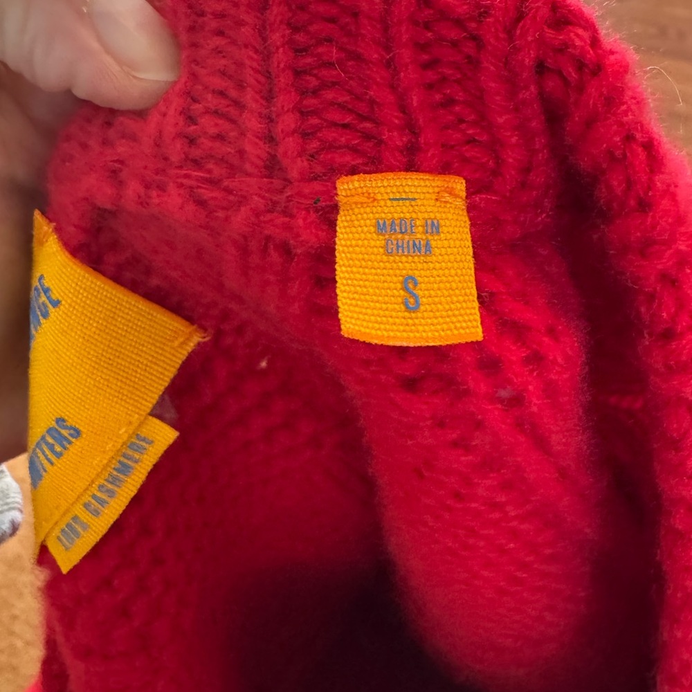 Guest in Residence Wavy Cozy Cashmere Crew in True Red - Picture 6 of 9